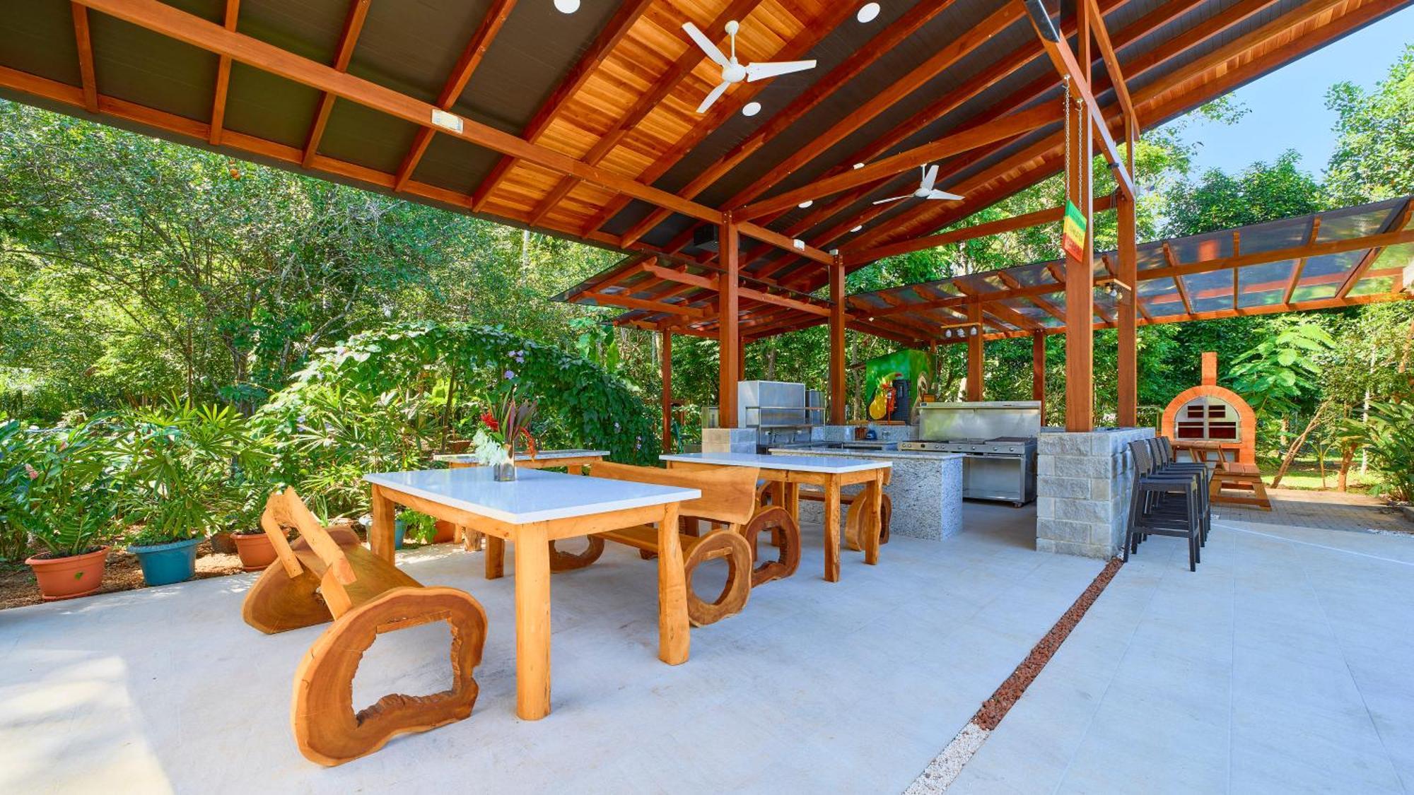 Casa Coki - Modern Villa Pool Steps From The Beach Puerto Viejo de Talamanca Exterior foto